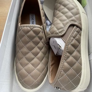 Brand new Steve Madden slide on sneakers